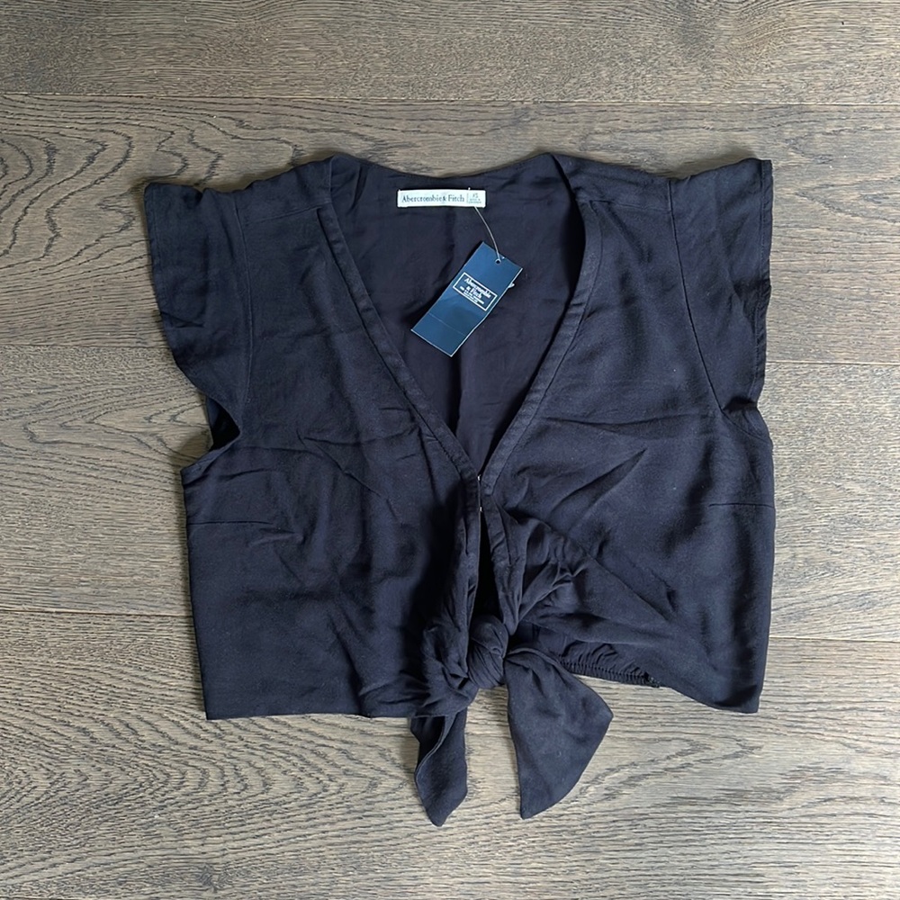 🆕Abercrombie & Fitch Tie-Front Ruffle Sleeve Top